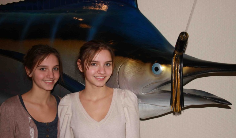 Tina und Vero machen für zwei Wochen ein Praktikum bei FLIEGENFISCHEN und KUTTER & KÜSTE - gleich bei der Ankunft trafen sie auf einen Blue Marlin. KUTTER&KÜSTE