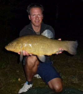 Markus Plasan mit seiner Riesenschleie aus Bayern. © M. Plasan