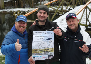 © Klaus Illmer (re.), Christian Hülsbusch und Thorsten „Todo” Brosda laden zum Benefizangeln am Pfingstmontag ein.