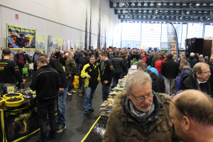 Dichtes Gedränge auf der Stippermesse. Zwischen 10 und 13 Uhr war die Messehalle 6 rappelvoll. © A. Pawlitzki