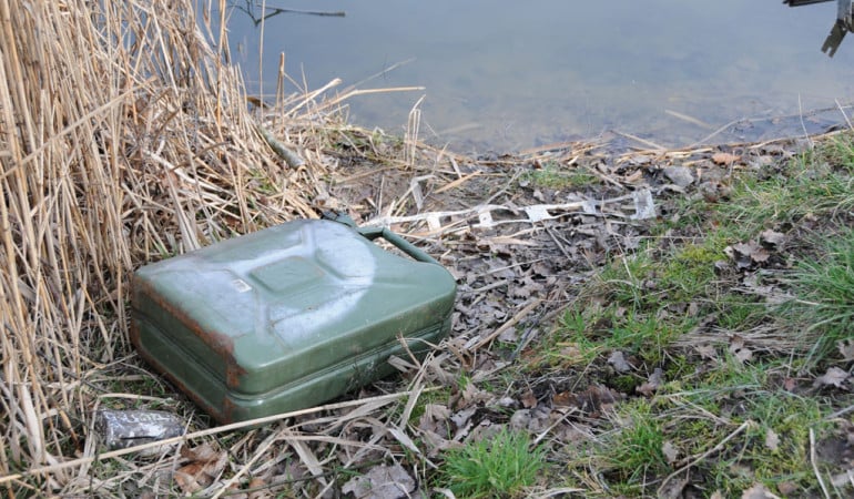 Müll an unseren Gewässern schadet nicht nur der Tier- und Umwelt, sondern auch uns Anglern.