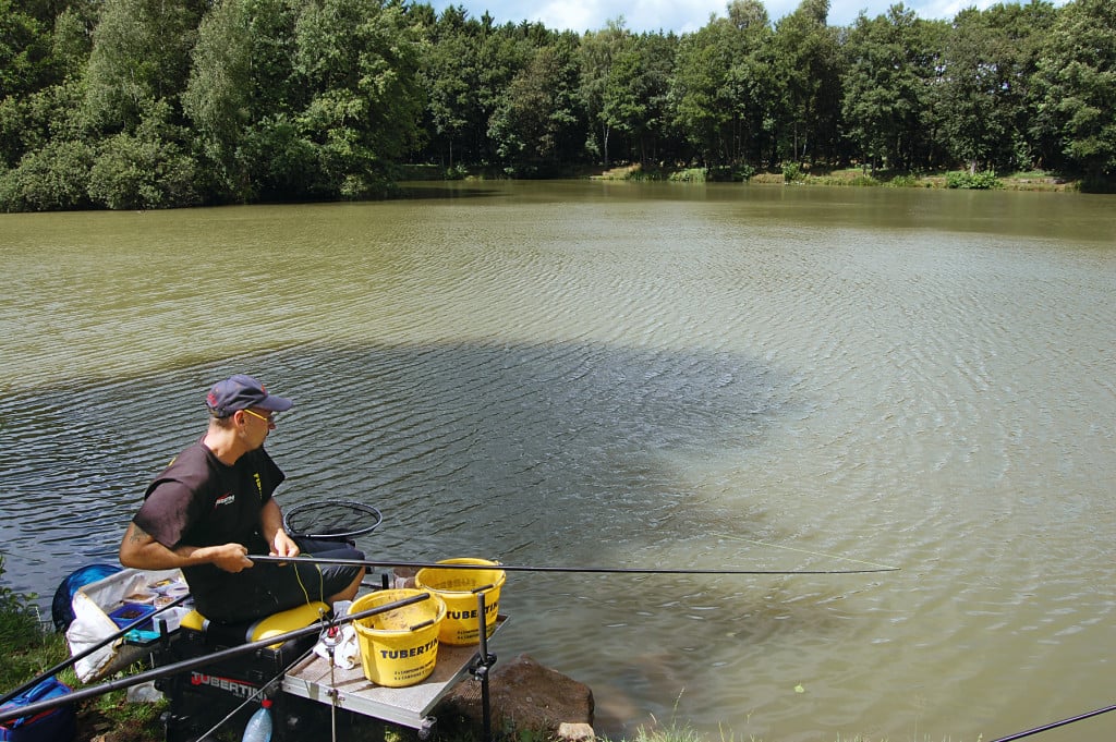 Drill mit der Stippe bei Brassen angeln