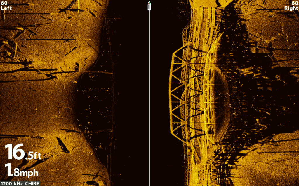 Sensationelle Echolotaufnahmen zeigte Humminbird mit seiner Mega Imaging Technologie – hier eine Stahlbrücke aus einem gefluteten Tal. 