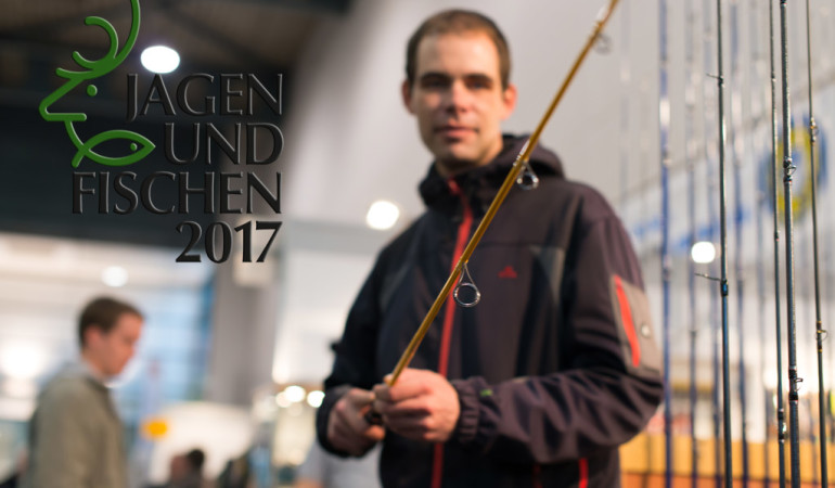 Die Messe Jagen und Fischen 2017 in Augsburg bietet Anglern und Jägern ein breites Rahmenprogramm. Foto: Blinker