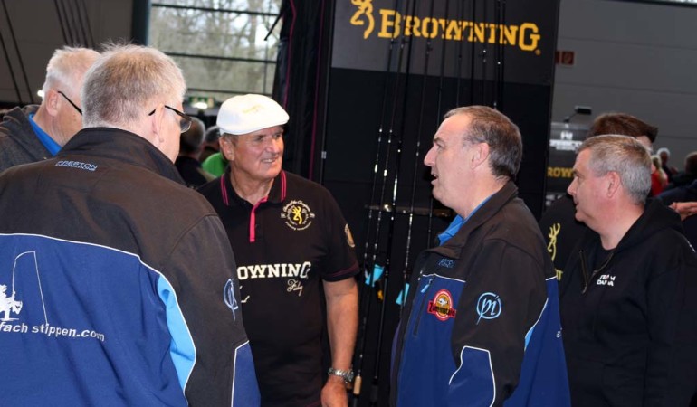 Am Browning-Stand steht der 4-fache Weltmeister Bob Nudd den Anglern Rede und Antwort. Foto: A. Pawlitzki