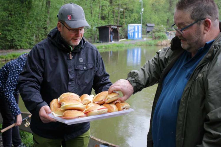 Für die Verpflegung der Teilnehmer kümmerte sich Chefredakteur Lars Berding persönlich.