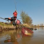 Stippen ist eine Methode, mit der man am Fluss extrem gut fangen kann. Jedoch sollte man dabei entscheidende Fehler beim Stippen vermeiden, damit man den vollen Erfolg am Wasser genießen kann. Foto: BLINKER