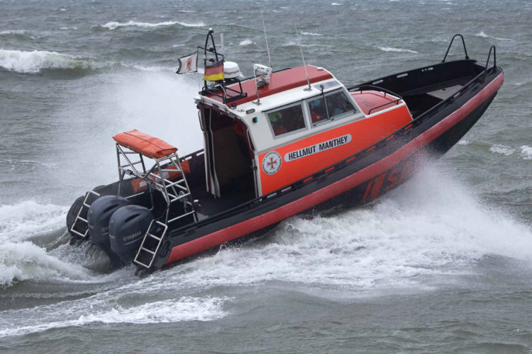 Tödlicher Unfall auf der Schlei: Das Seenotettungsboot Hellmut Manthey brachte die Retter schnell zum Ort des Unglücks. Foto: DGzRS / YPS - Peter Neumann