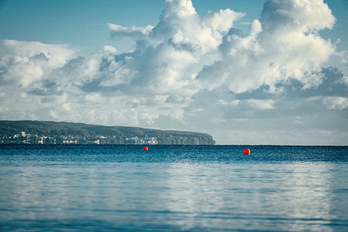 Rügen: Die Ostsee vor den berühmten Kreidefelsen