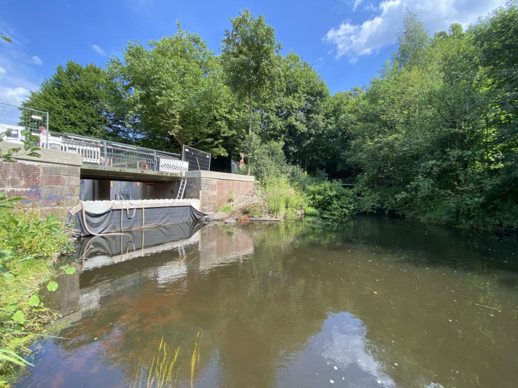 An der Poppenbüttler Alster-Schleuse entsteht eine neue Fischtreppe. Frank Schlichting spricht am Sonntag um 18:00 Uhr im NDR über das Thema. Foto: F. Schlichting