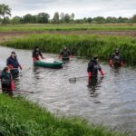 Auch beim Watangeln ist die Elektrofischerei möglich. Wichtig sind absolut wasserdichte Wathosen. Foto: F. Schlichting