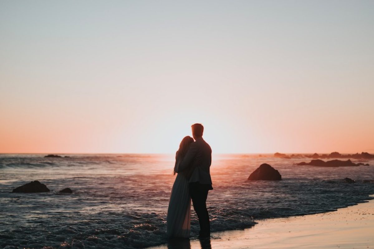 „Lass uns angeln gehen!“ Für die junge Braut Eliot Granville wurde ihre Hochzeitsnacht zu einem besonderen Erlebnis. (Symbolbild) Foto: Nathan Dumlao / Unsplash