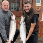 Zwei Fischwilderer aus dem englischen Sunderland zeigten ihre illegal gefangenen Fische in aller Öffentlichkeit. Foto: Environment Agency