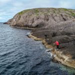 Der Klassiker der Angelplätze in Norwegen: die Steilwand. Ohne Echolot zu finden, manchmal auch vom Ufer zu befischen. Besonders Pollacks stehen in Braunalgen am Steilhang. Foto: Florian Pippardt