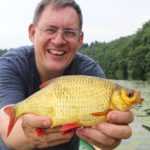 Rotfedern sind wunderschöne Fische. Als Köder sind Brot und Maden eine gute Wahl.