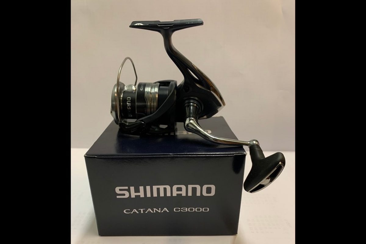 Heute im BLINKER-Adventskalender: Eine Shimano Catana C3000 von Wessels24-Angeln!