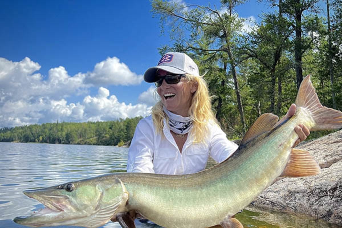 Musky / Muskie mit Anglerin