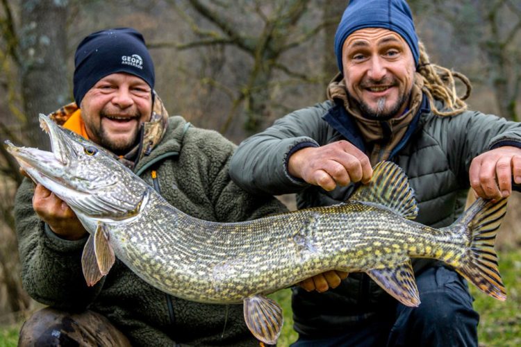 Johann Troppacher und Josef Polt mit Deadbaiting-Hecht