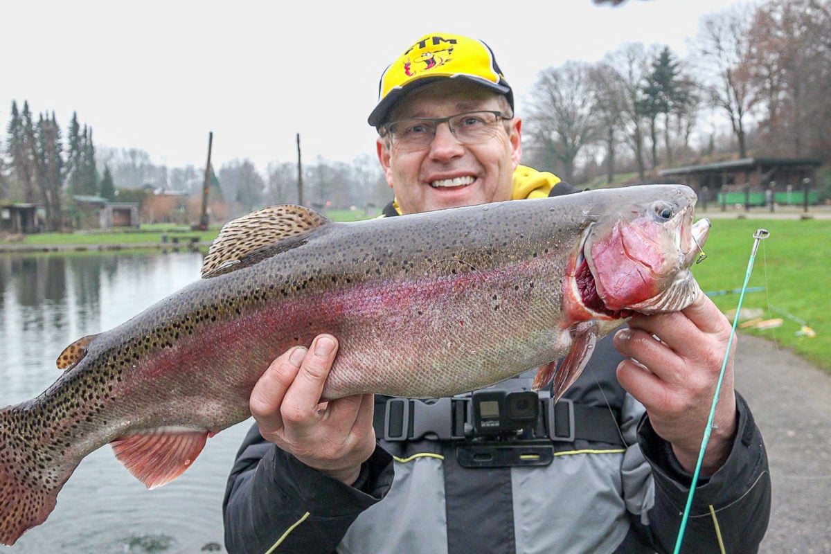 Michael Kahlstadt Winter Regenbogenforelle Forelle