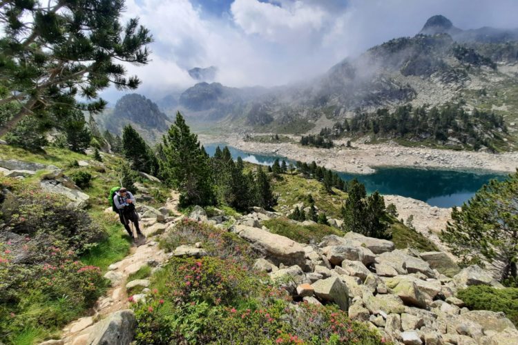 Salmo Trek - Bergpanorama der Pyrenäen und Angeln