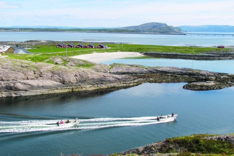 Früher Zutritt verboten, heute wartet auf der Insel Kråkvåg eine tolle, kleine Angelanlage auf Meeresangler.