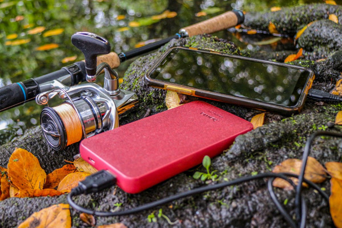 Eine romuste Powerbank für Angler