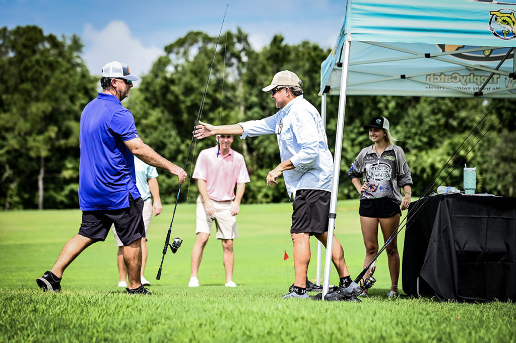 Lunkers & Bunkers Golf Scramble verbindet Angeln auf Barsche und Golf auf spannende Weise